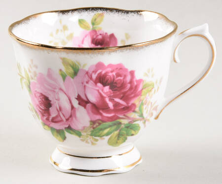 American Beauty (White Background) Cup for Dessert Plate & Cup Set