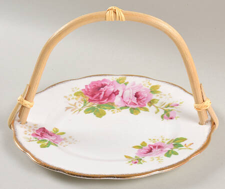 American Beauty (White Background) 5 3/8"-5 5/8" Bamboo Handled Serving Plate  HC