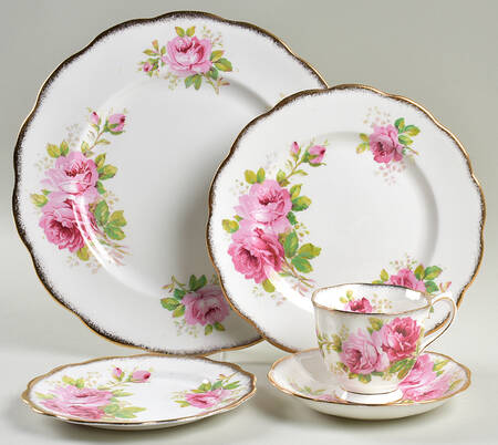 American Beauty (White Background) 40 Piece Estate Set