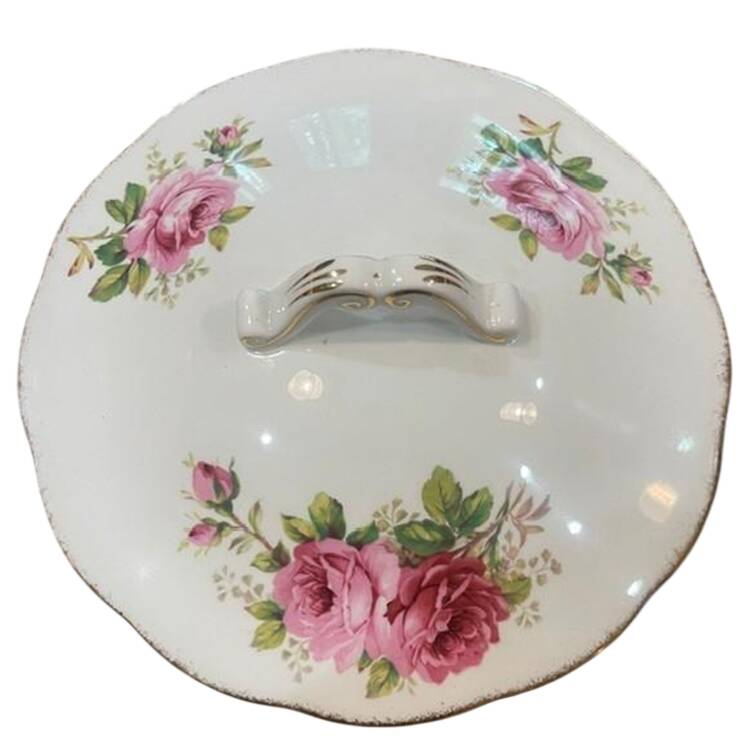 American Beauty (White Background) Lid for Round Vegetable