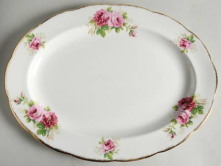 American Beauty (White Background) 16" Oval Serving Platter