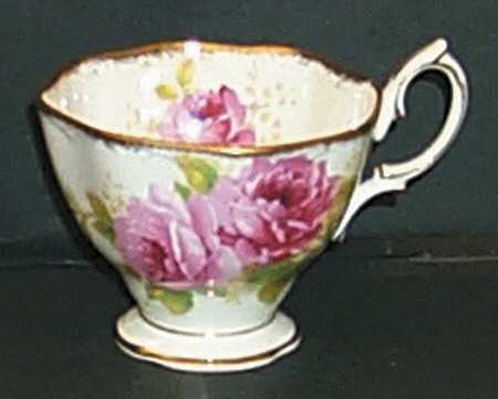 American Beauty (White Background) Snack Cup