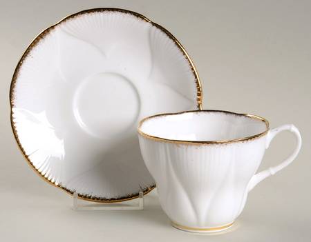Avalon Flat Cup & Saucer Set