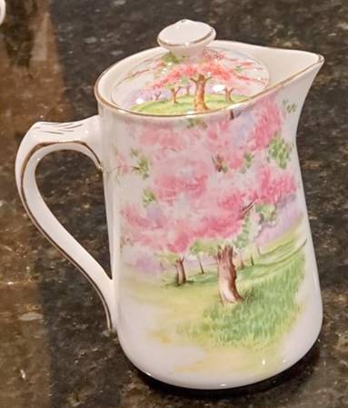 Blossom Time Hot Water Jug & Lid