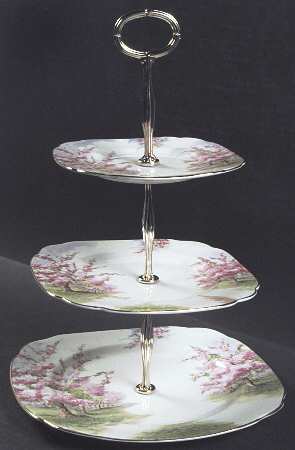 Blossom Time 13 7/8"-14 1/4" 3-Tiered Serving Tray(DP,SP,BB) HC