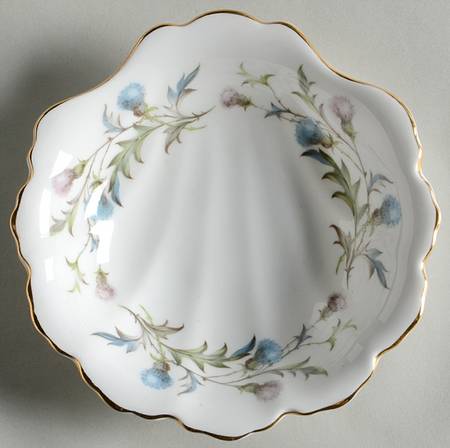 Brigadoon Shell Shaped Dish