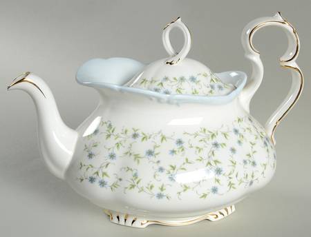 Caroline Teapot & Lid