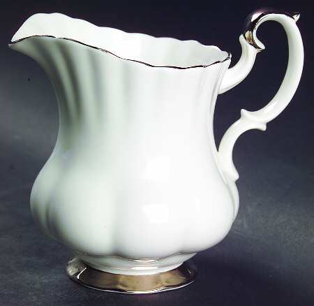 Chantilly Platinum Creamer
