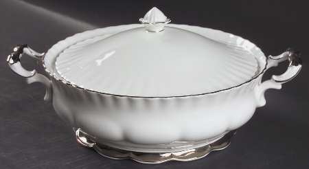 Chantilly Platinum Round Covered Vegetable