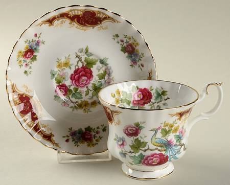 Chatelaine Footed Cup & Saucer Set