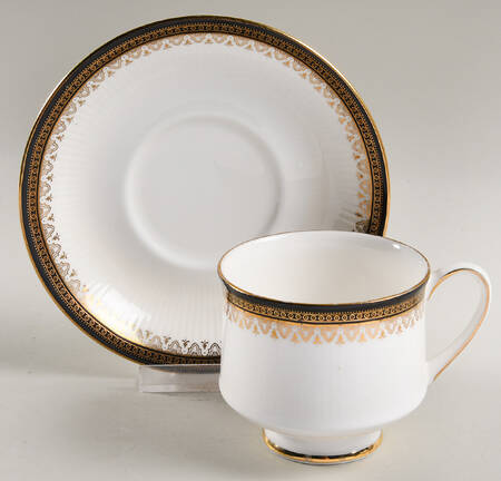Clarence Footed Cup & Saucer Set