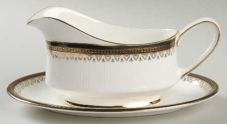 Clarence Gravy Boat & Underplate