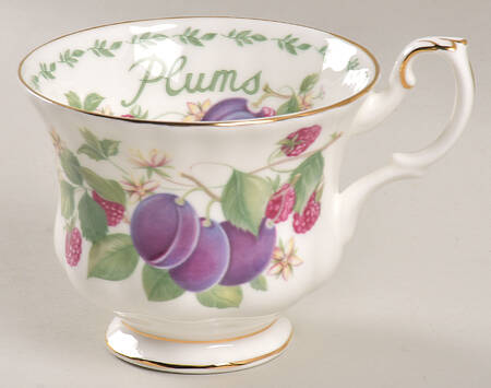 Covent Gardens Footed Cup