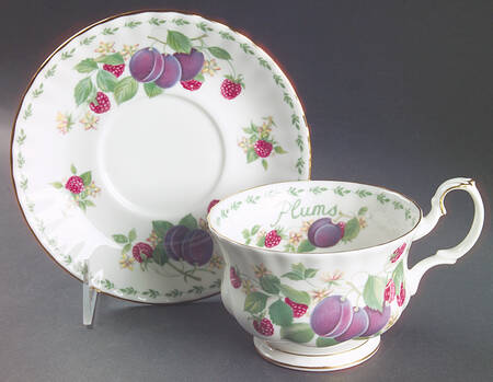 Covent Gardens Breakfast Cup & Saucer Set