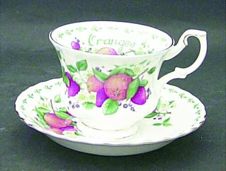 Covent Gardens Footed Cup & Saucer Set