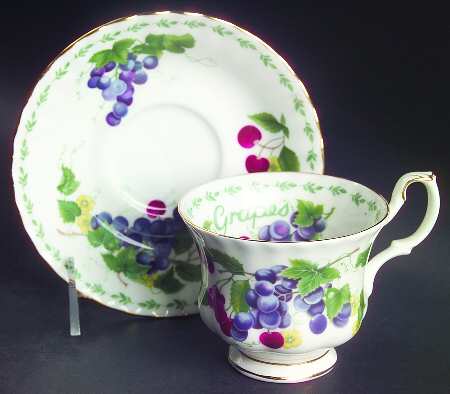 Covent Gardens Footed Cup & Saucer Set