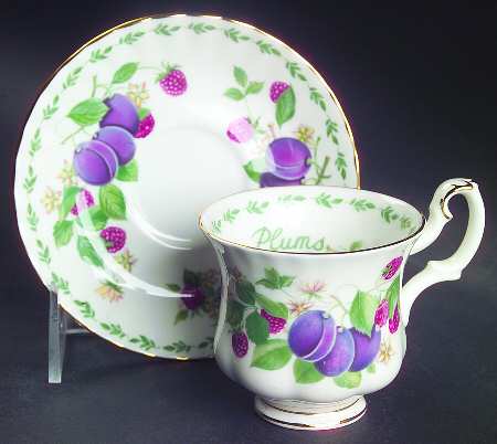 Covent Gardens Footed Demitasse Cup & Saucer Set