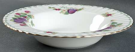Covent Gardens Large Rim Soup Bowl