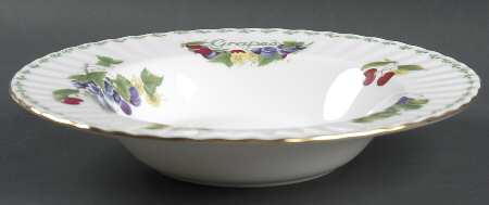Covent Gardens Large Rim Soup Bowl