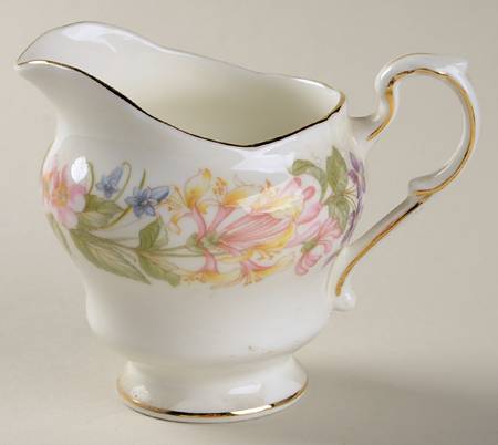 Country Lane Mini Creamer