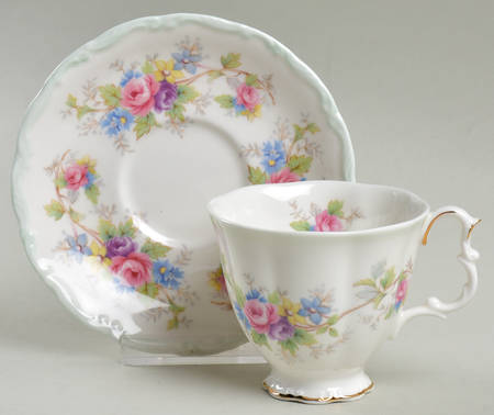 Colleen Footed Cup & Saucer Set