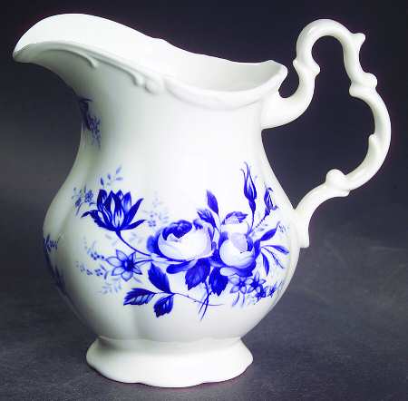 Connoisseur Creamer