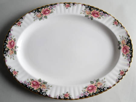 Concerto 16" Oval Serving Platter
