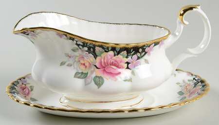 Gravy Boat & Underplate