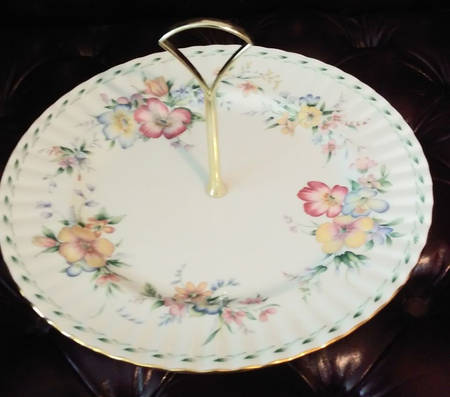 Constance Round Serving Plate with Handle (DP)