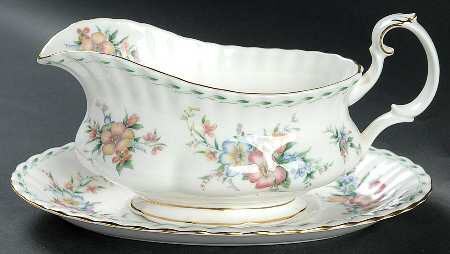 Constance Gravy Boat & Underplate