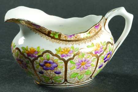 Court Mini Creamer