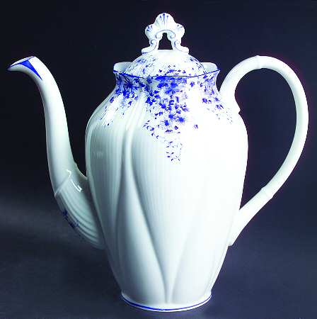 Dainty Blue Coffee Pot & Lid