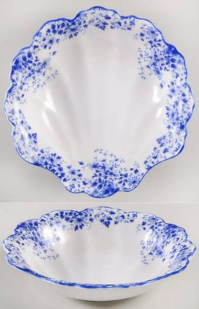 Dainty Blue Shell Shaped Dish