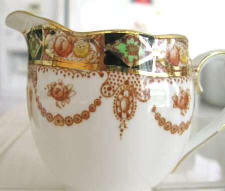 Devon Black (Scalloped) Creamer