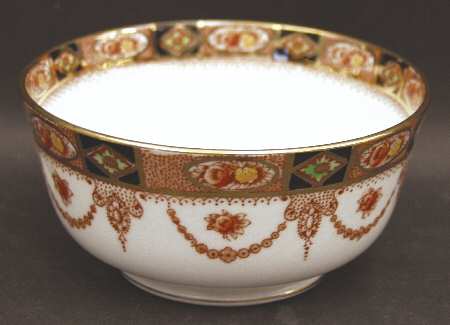 Devon Black (Scalloped) Cranberry Bowl
