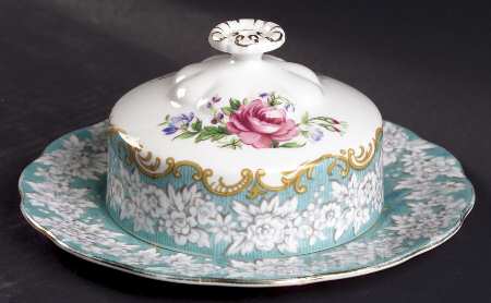 Enchantment Round Covered Butter (Uses Bread & Butter Plate)
