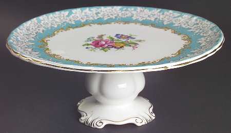 Enchantment 9" Diameter Pedestal Cake Stand