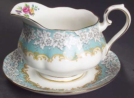 Enchantment Round Gravy Boat & Underplate