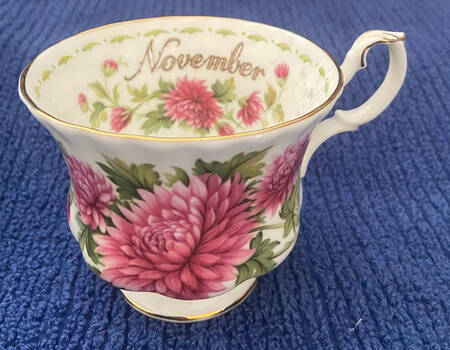 Flower of The Month (Newer, Montrose) Footed Cup