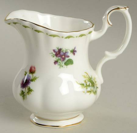 Flower of The Month (Newer, Montrose) Mini Creamer
