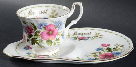 Flower of The Month (Newer, Montrose) Dessert Plate & Cup Set