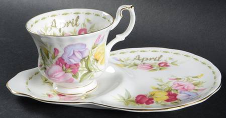 Flower of The Month (Newer, Montrose) Dessert Plate & Cup Set