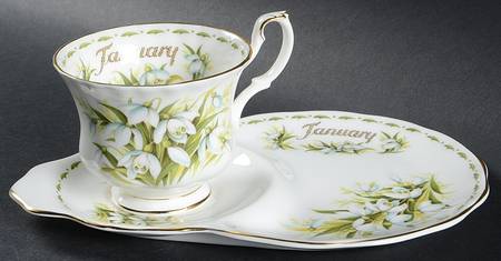 Flower of The Month (Newer, Montrose) Dessert Plate & Cup Set