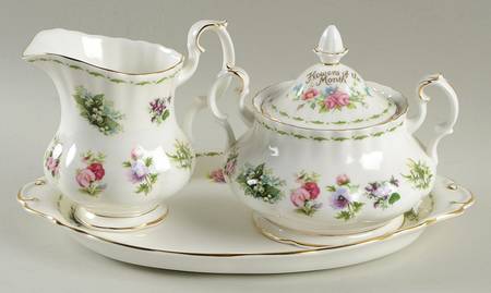 Flower of The Month (Newer, Montrose) Creamer & Sugar with Lid & Tray Set