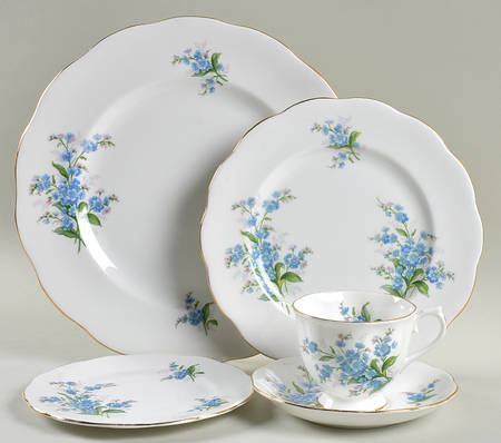 Forget Me Not 5 Piece Place Setting