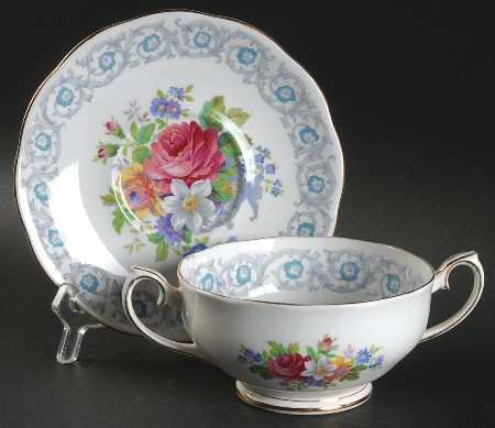 Fragrance Footed Cream Soup Bowl & Saucer Set