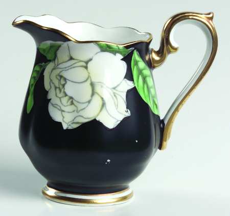The Gardenia Mini Creamer