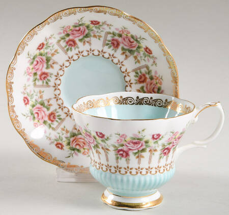 Green Park Footed Cup & Saucer Set