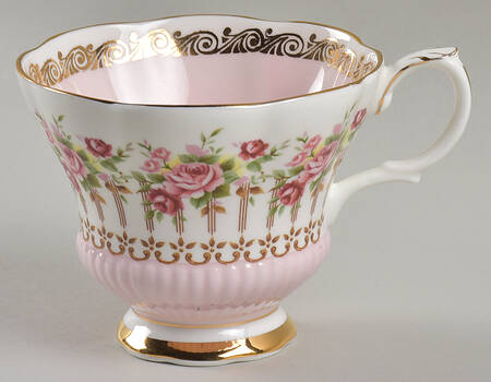 Green Park Footed Cup