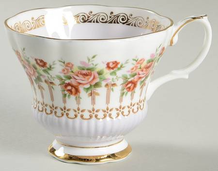 Green Park Footed Cup